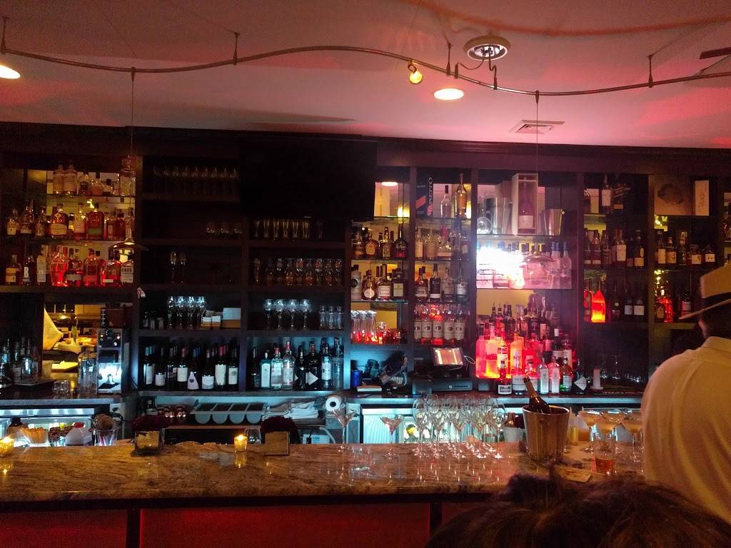 Bluefins Sushi & Sake Bar | restaurant | 513 Main St, Chatham, MA 02633, USA | 5083481573 OR +1 508-348-1573