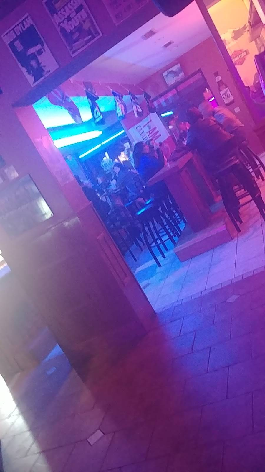 Golden Brothers | restaurant | 21 Southworth St N, Welland, ON L3B 1X8, Canada | 9057341715 OR +1 905-734-1715