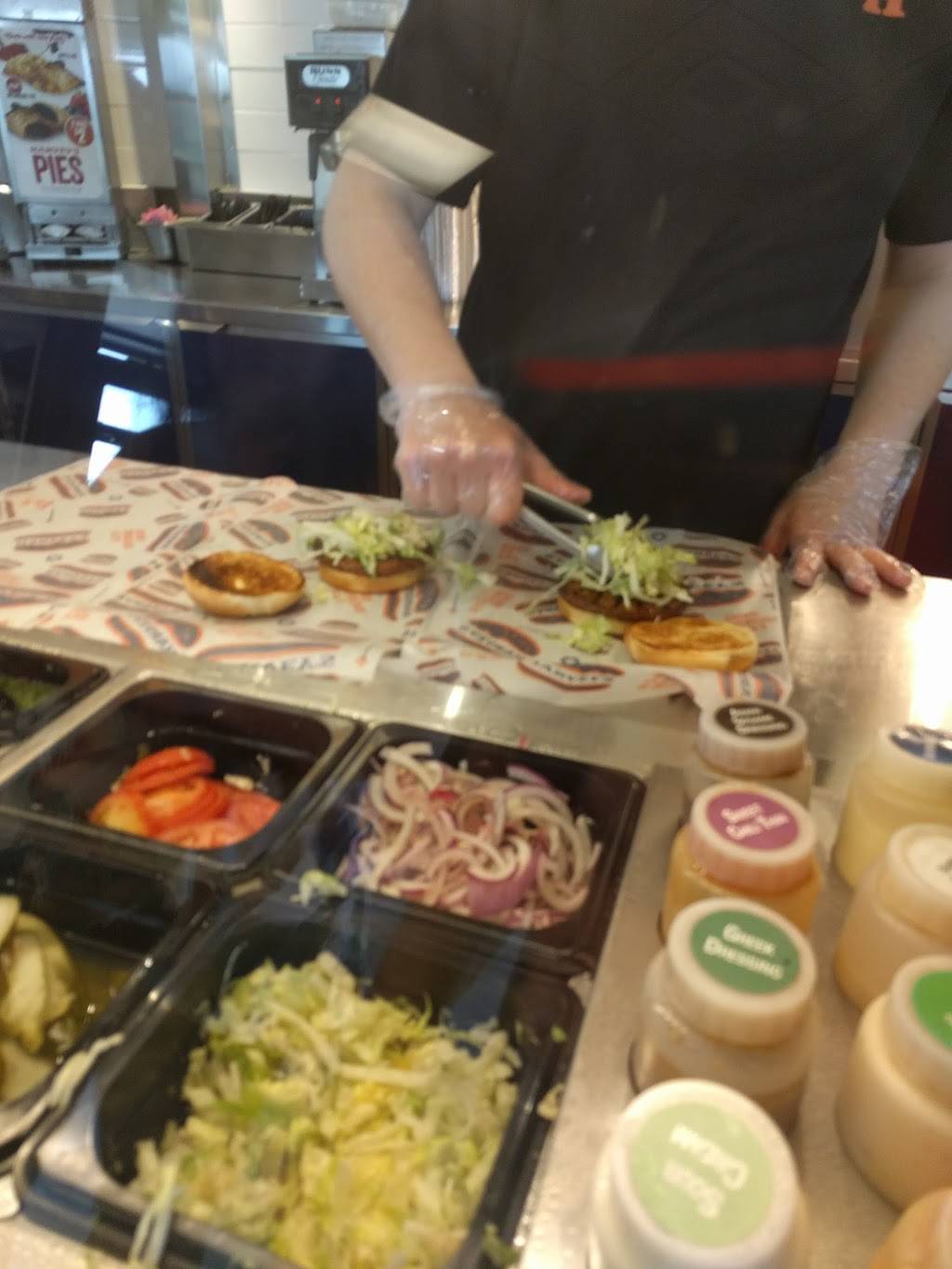 Harveys | restaurant | 1000 Rowntree Dairy Rd Unit 1, Woodbridge, ON L4L 5X3, Canada | 9058563879 OR +1 905-856-3879