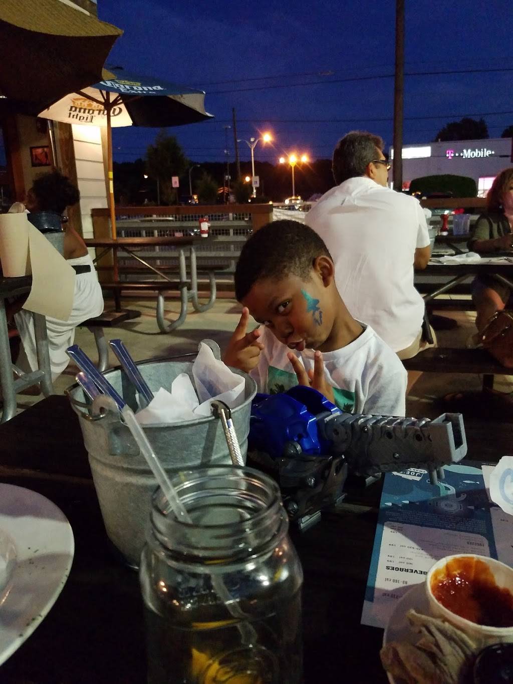 Joes Crab Shack | restaurant | 6002 Greenbelt Rd, Greenbelt, MD 20770, USA | 3013130396 OR +1 301-313-0396