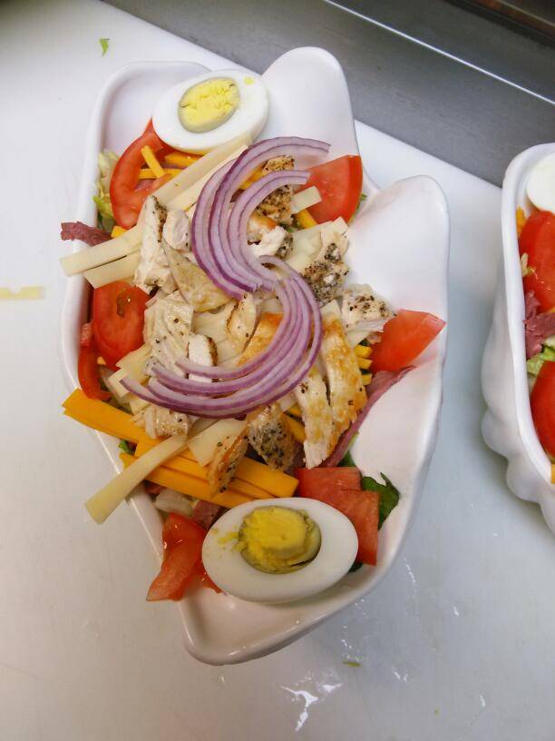 Heidis Outrigger Marina and Saloon | restaurant | 17641 Sherman Island East Levee Rd, Rio Vista, CA 94571, USA | 9167774646 OR +1 916-777-4646