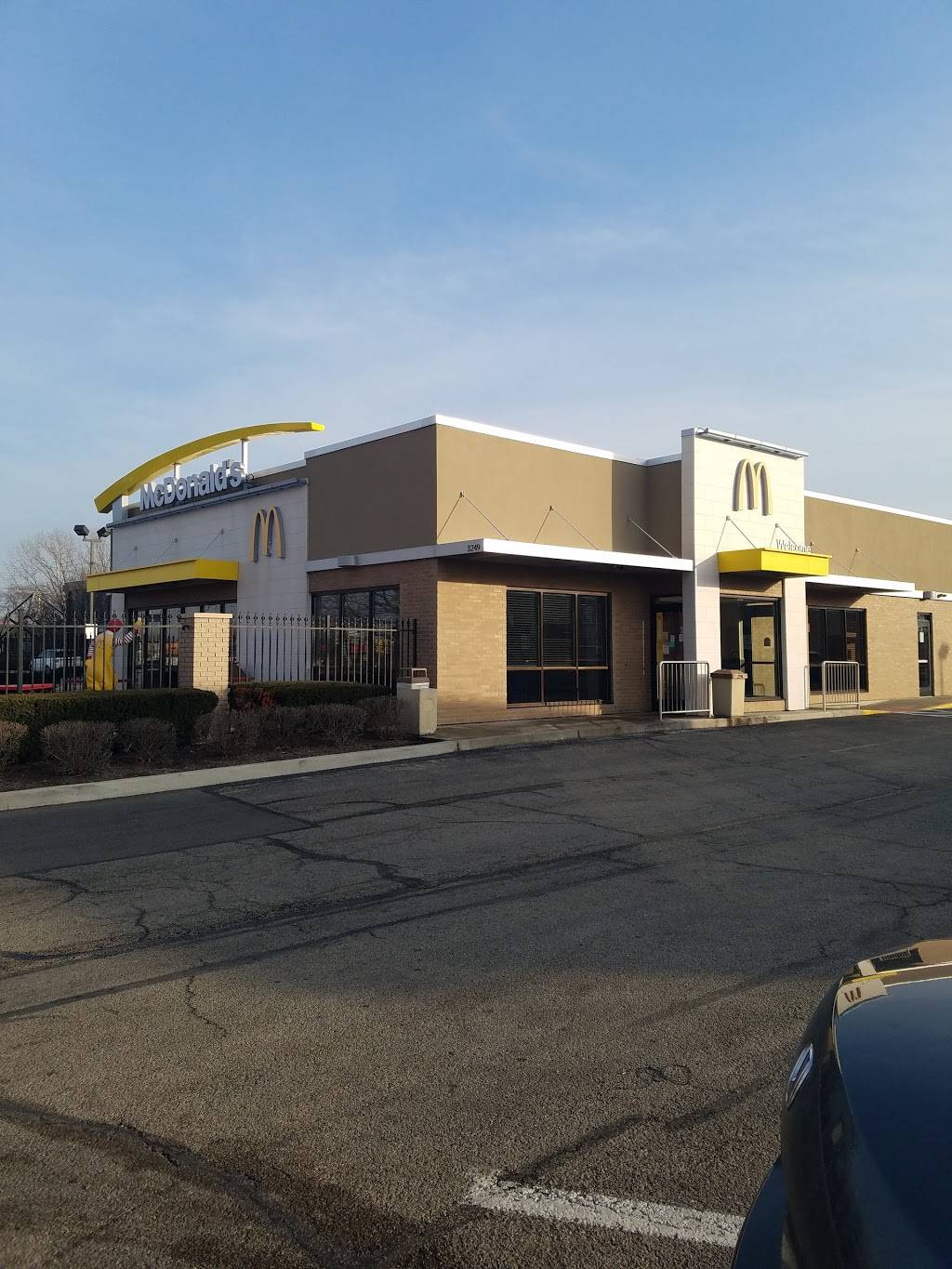 McDonalds | cafe | 3249 Belvidere Rd, Park City, IL 60085, USA | 8472491050 OR +1 847-249-1050