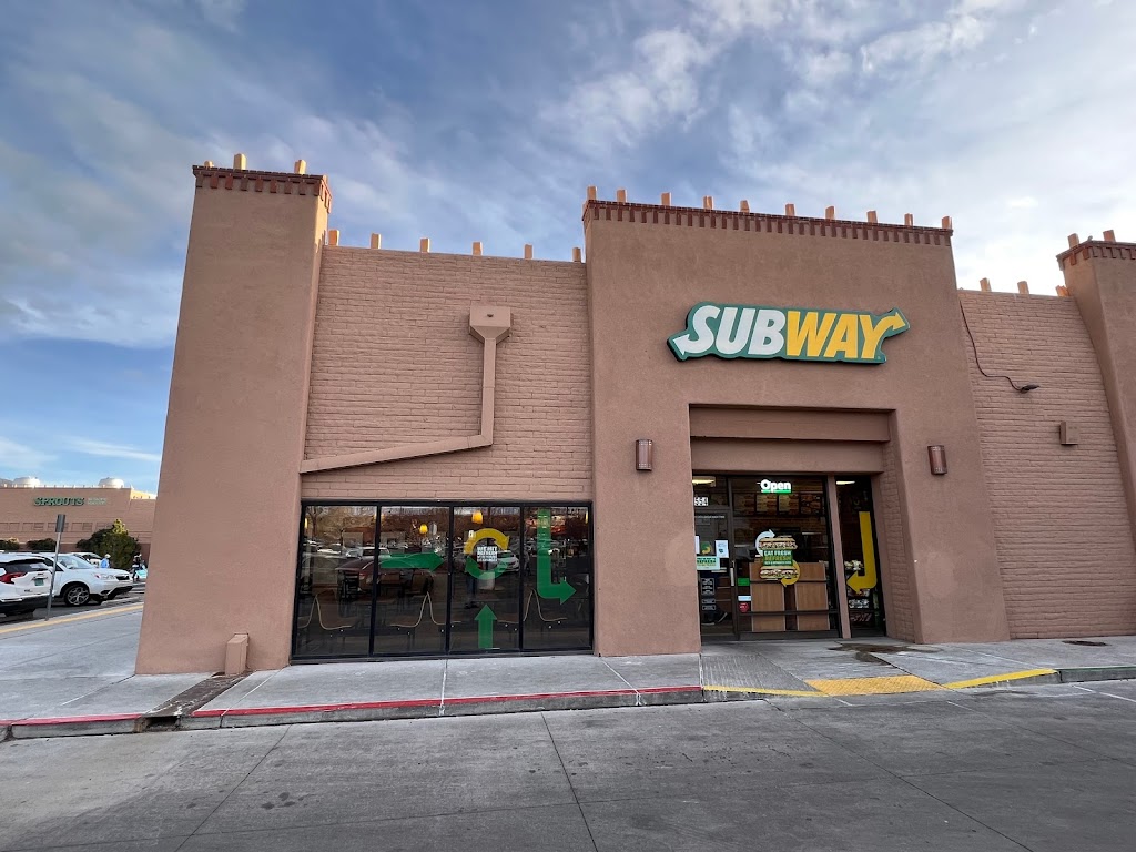 Subway | restaurant | 554 N Guadalupe St, Santa Fe, NM 87501, USA | 5059885082 OR +1 505-988-5082