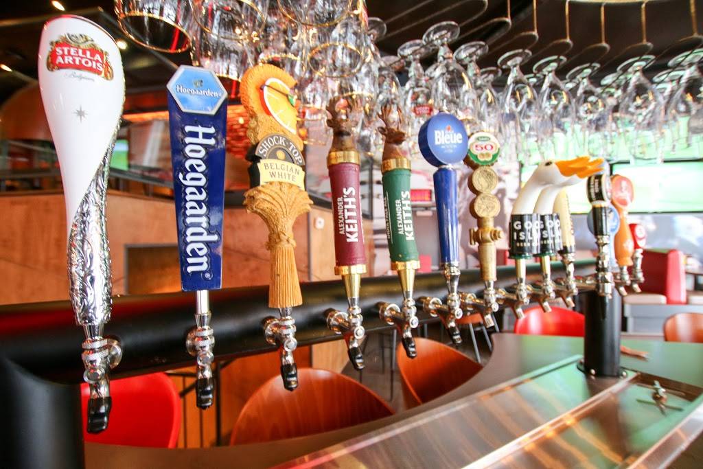 Le St-Ambroise Pub | restaurant | 791 Rue Principale, Granby, QC J2G 2Y6, Canada | 4507773511 OR +1 450-777-3511