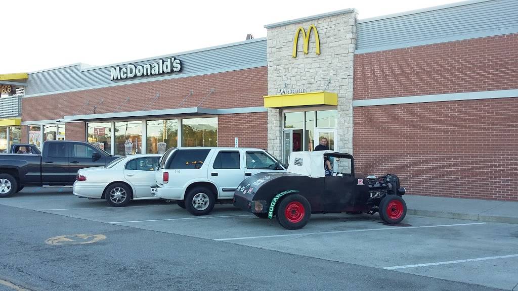 McDonalds | cafe | 1512 W McClain Ave, Scottsburg, IN 47170, USA | 8127526400 OR +1 812-752-6400