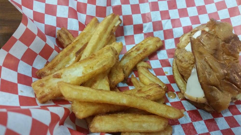 Uncle Joes Chicken Fingers | restaurant | 32637 Van Dyke Ave, Warren, MI 48093, USA | 5868839643 OR +1 586-883-9643