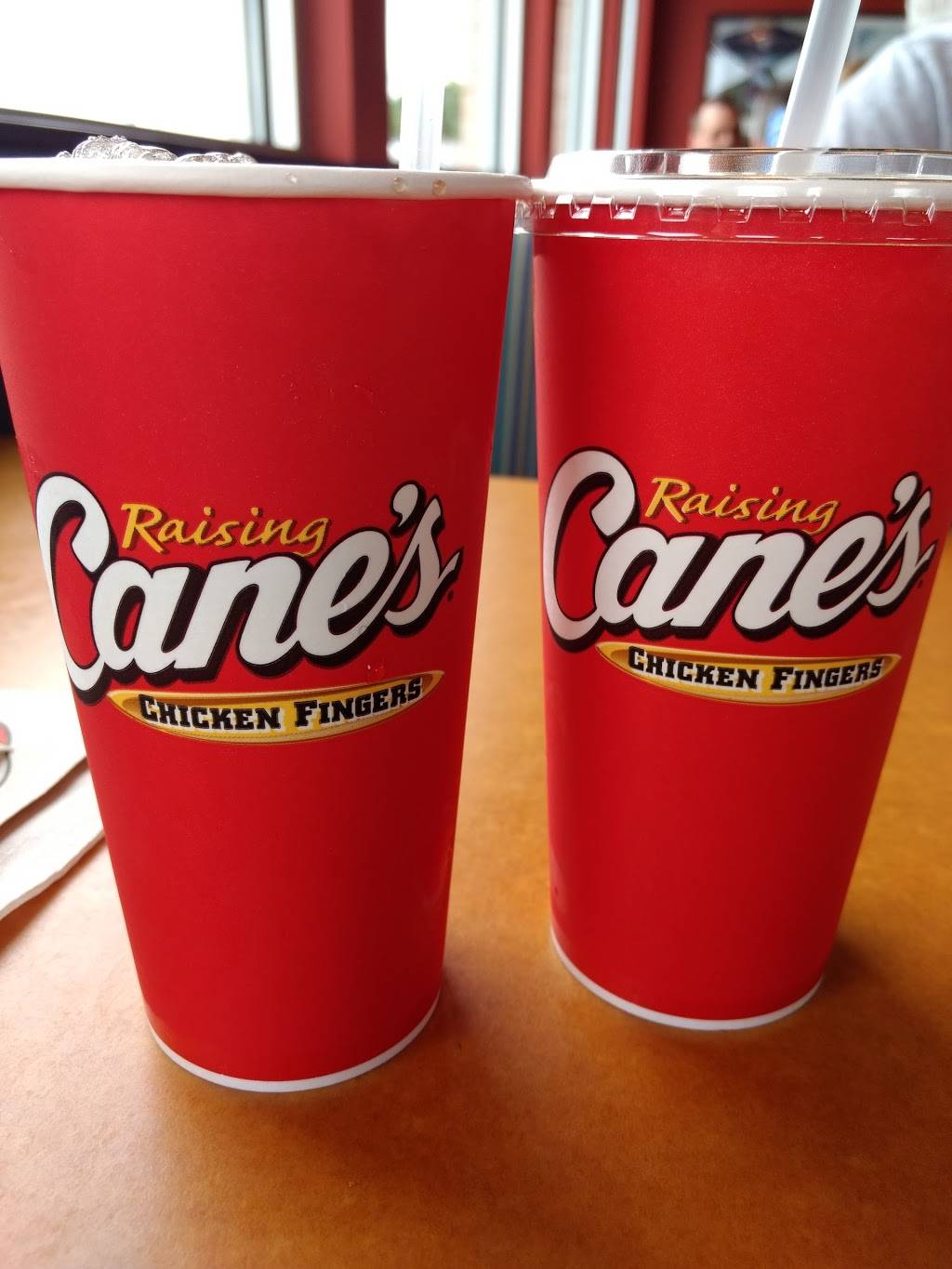 Raising Canes Chicken Fingers | meal takeaway | 7501 W 135th St, Overland Park, KS 66223, USA | 9132390449 OR +1 913-239-0449