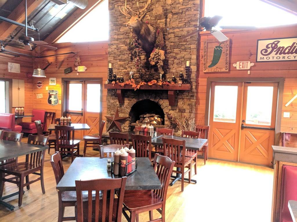 Hawg Wild BBQ & Catfish House | restaurant | 515 Grant St, Clarkesville, GA 30523, USA | 7067544323 OR +1 706-754-4323