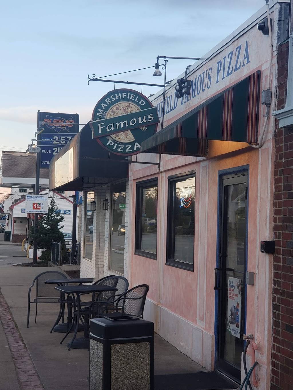Marshfield Famous Pizza | restaurant | 1941 Ocean St, Marshfield, MA 02050, USA | 7818346517 OR +1 781-834-6517