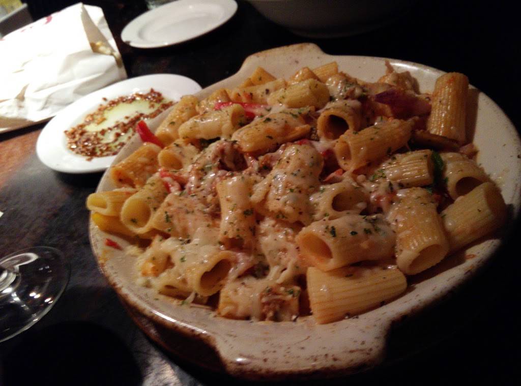 Papa Vinos Italian Kitchen | restaurant | 1332 Hilltop Rd, St Joseph, MI 49085, USA | 2699839900 OR +1 269-983-9900