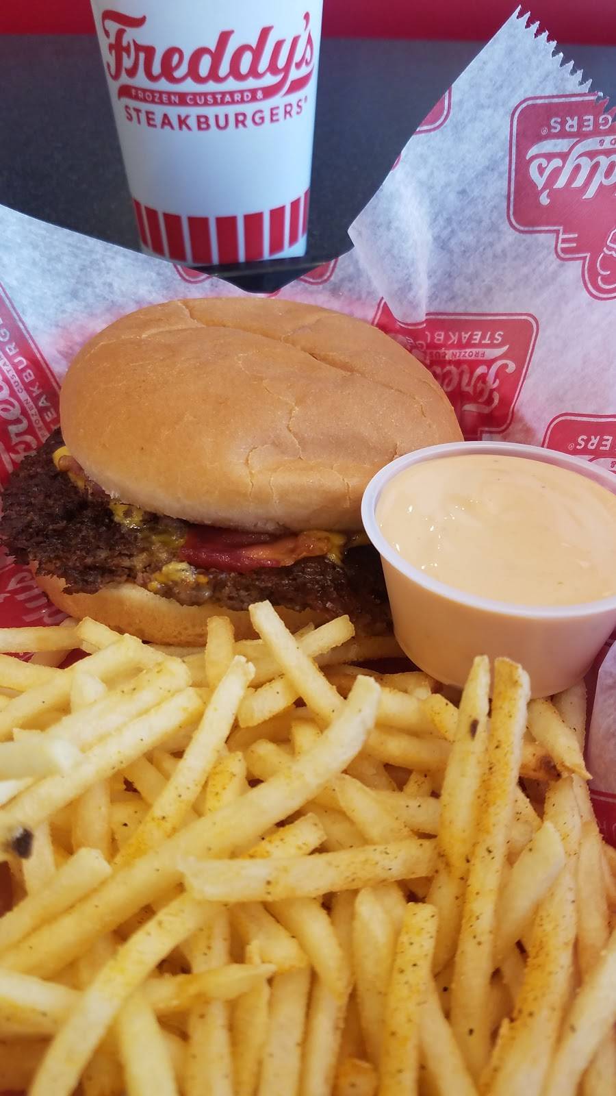 Freddys Frozen Custard & Steakburgers | restaurant | 9790 W Happy Valley Rd, Peoria, AZ 85383, USA | 6235660517 OR +1 623-566-0517