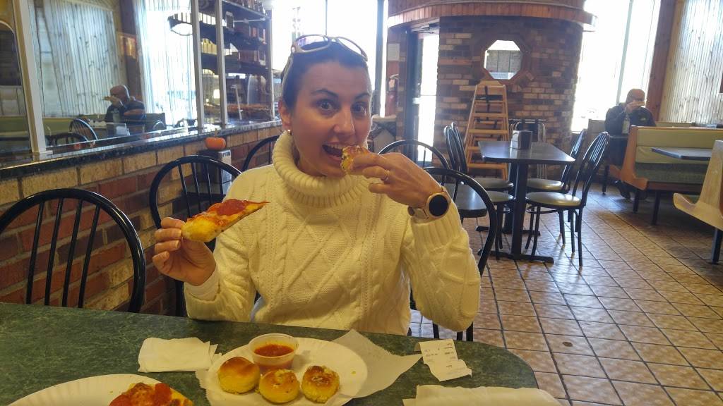 Franks Pizza & Restaurant | restaurant | 205 Mountain View Dr #9, Sussex, NJ 07461, USA | 9738751250 OR +1 973-875-1250