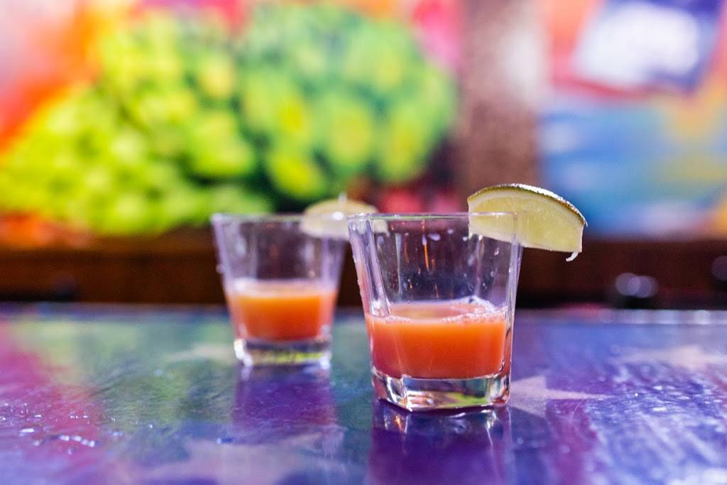 Graffiti Junktion Clermont | restaurant | 2400 S Hwy 27, Clermont, FL 34711, USA | 3524329331 OR +1 352-432-9331