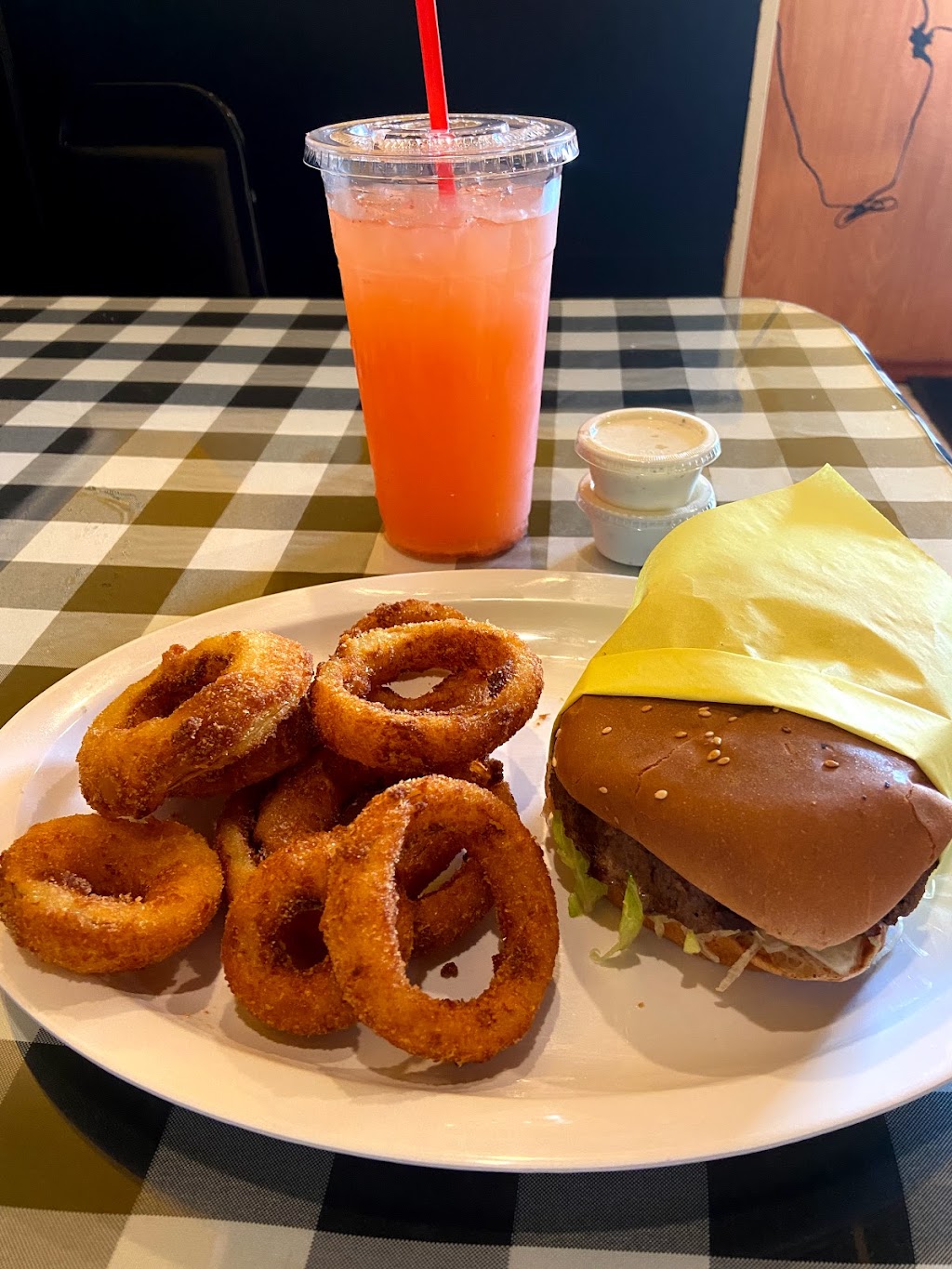 The Burger Boys | restaurant | 3694 E Highland Ave, Highland, CA 92346, USA | 9098629112 OR +1 909-862-9112