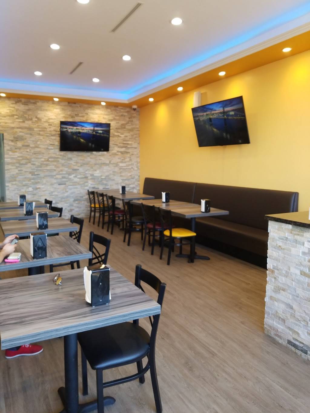 Nicks Pizza | restaurant | 13318 Victory Blvd, Van Nuys, CA 91401, USA | 8189099004 OR +1 818-909-9004