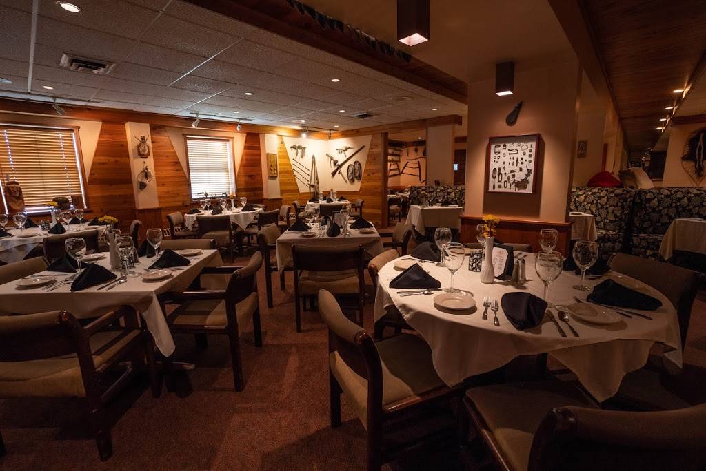 Chippewa Room | restaurant | 314 N Nicolet St, Mackinaw City, MI 49701, USA | 2314365744 OR +1 231-436-5744