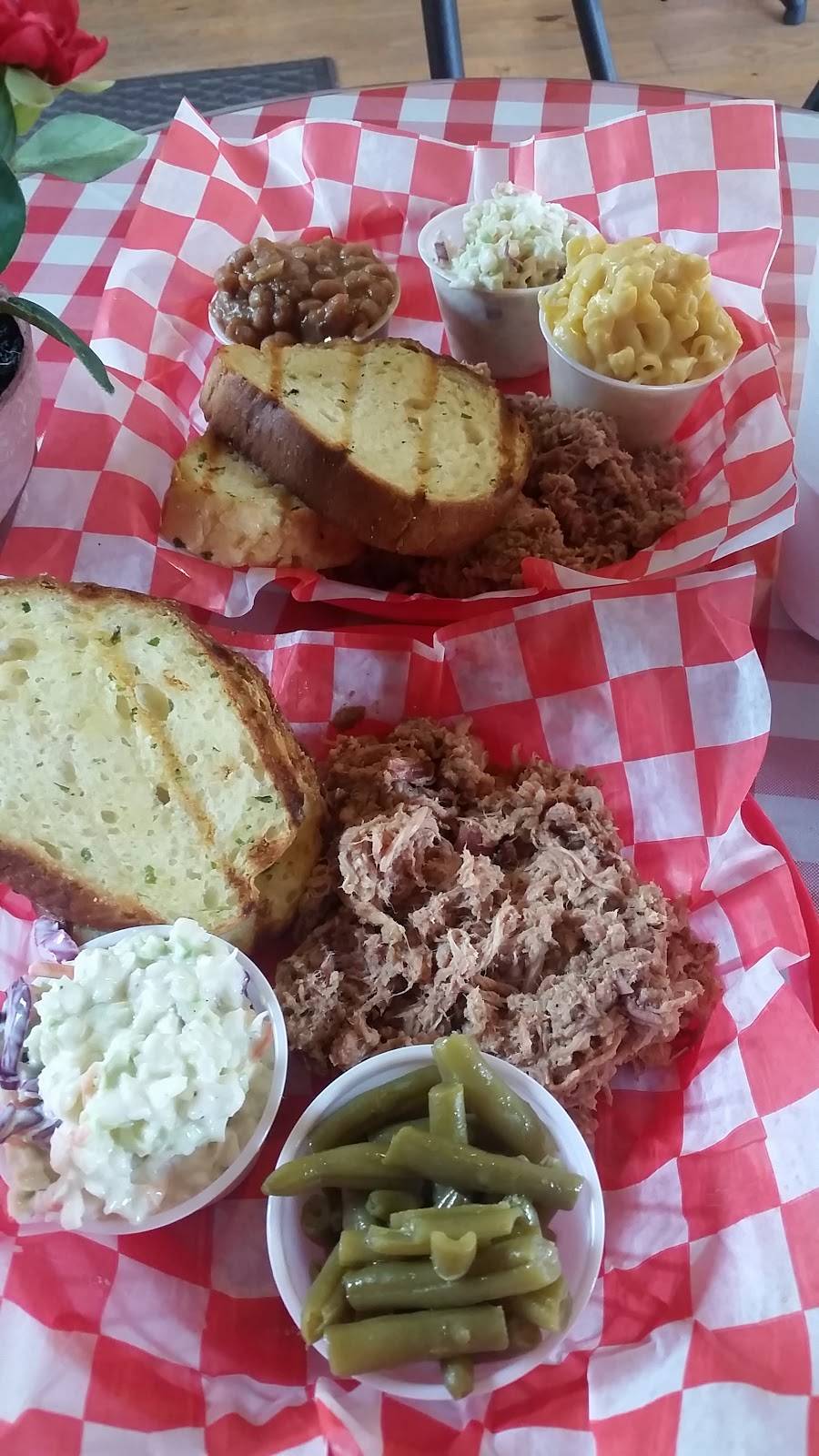 Holy Smokes BBQ | restaurant | 3363 Beech Mountain Pkwy, Beech Mountain, NC 28604, USA | 8283874200 OR +1 828-387-4200