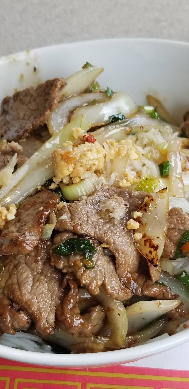 Que Viet Village House | restaurant | 6100 Brooklyn Blvd, Brooklyn Center, MN 55429, USA | 7635600215 OR +1 763-560-0215