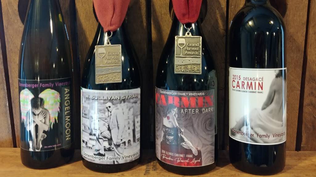 Danenberger Family Vineyards | restaurant | 12341 Irish Rd, New Berlin, IL 62670, USA | 2174886321 OR +1 217-488-6321