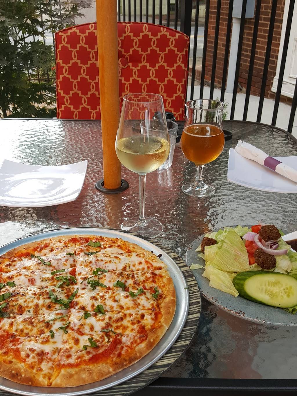 Artisan Wine Company | restaurant | 61 E Main St, Westminster, MD 21157, USA | 4108571511 OR +1 410-857-1511