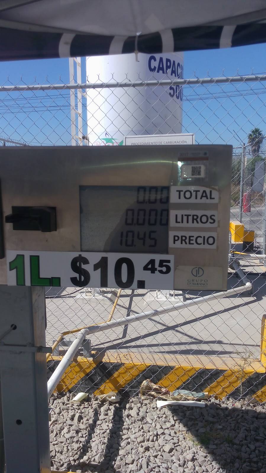 Mariscos La Palapa De Los Plebes | restaurant | Calle 11 20, Pob Delejido Francisco Villa, Tijuana, B.C., Mexico | 016643981704 OR +52 664 398 1704