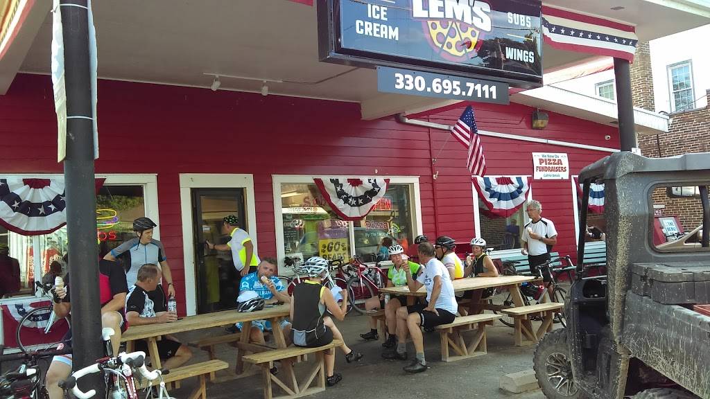 Lems Pizza | restaurant | 110 N Mill St, Fredericksburg, OH 44627, USA | 3306957111 OR +1 330-695-7111