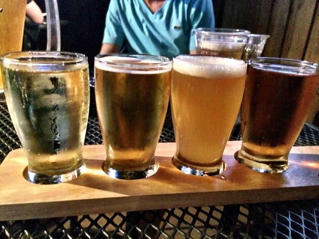 Shortys | restaurant | 1678 1st Avenue, New York, NY 10128, USA | 2123482300 OR +1 212-348-2300