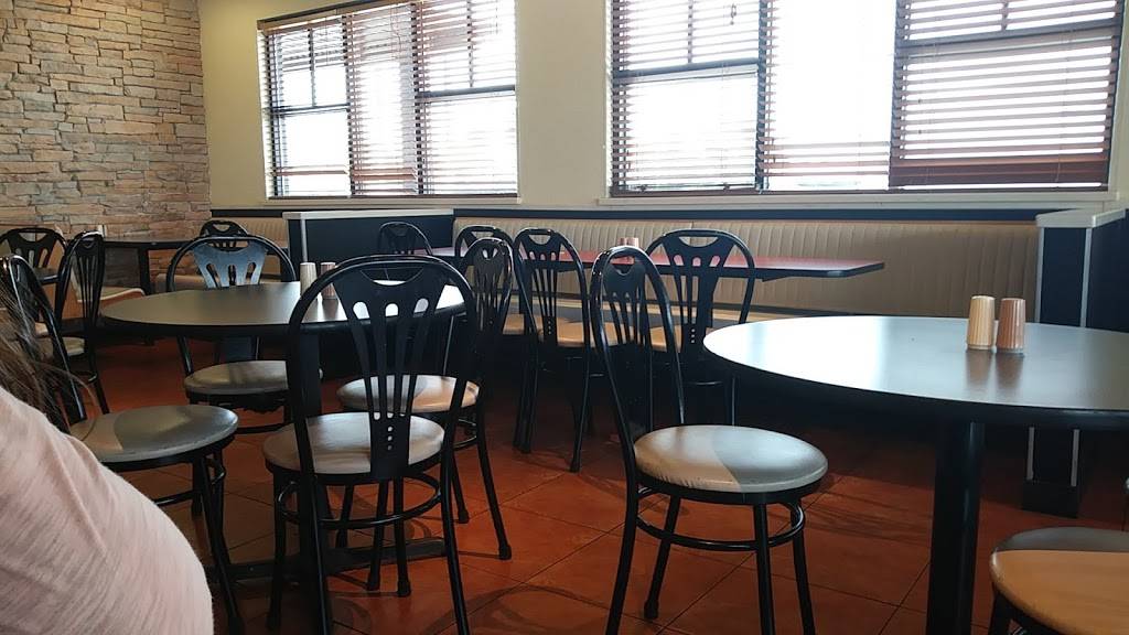 Braums Ice Cream & Burger Restaurant | restaurant | 4101 NW 39th St, Oklahoma City, OK 73112, USA | 4059481010 OR +1 405-948-1010