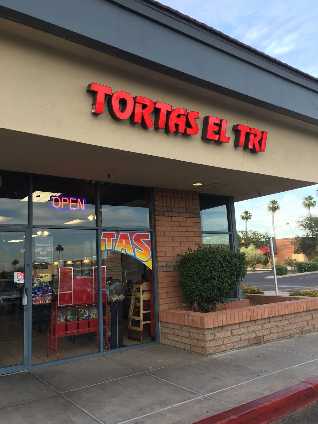 Tortas El Tri | restaurant | 2837 N 75th Ave #6, Phoenix, AZ 85035, USA | 6238464139 OR +1 623-846-4139