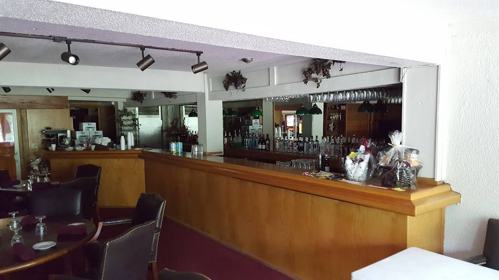 Twisted Rose | restaurant | 1130 S Main St, Algonquin, IL 60102, USA | 8476587641 OR +1 847-658-7641