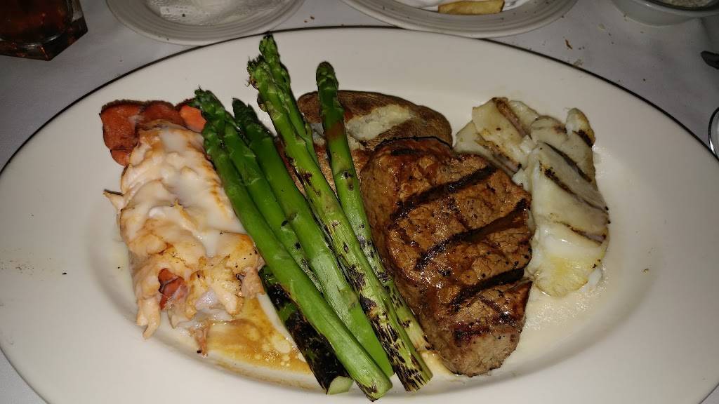Delmonicos Steak and Lobster House | restaurant | 16358 Ventura Blvd, Encino, CA 91436, USA | 8189860777 OR +1 818-986-0777