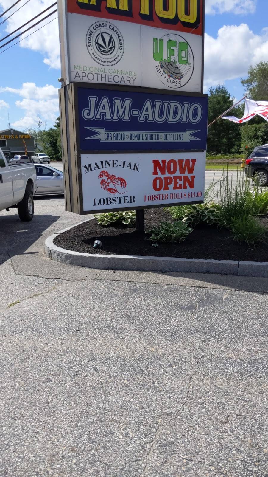 Maine-iak lobster | restaurant | 220 Bath Rd, Brunswick, ME 04011, USA | 2075043805 OR +1 207-504-3805