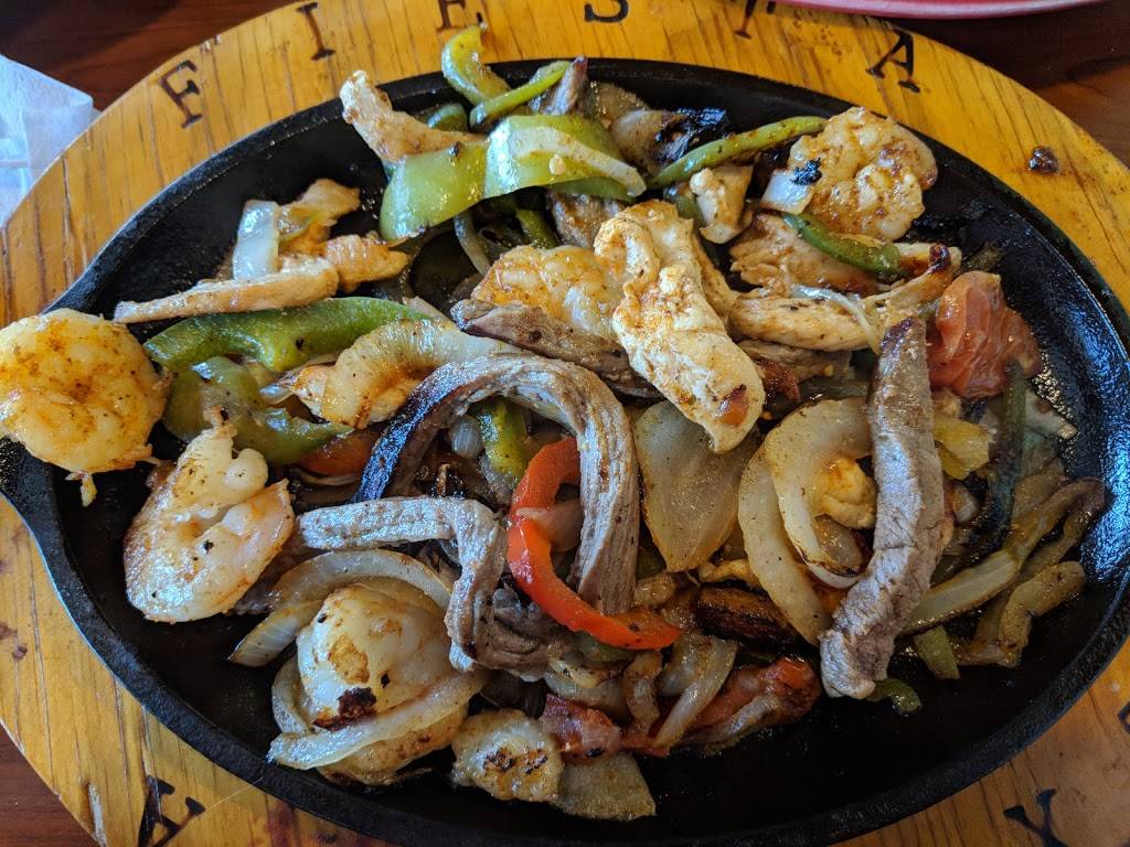Fiesta Mexicana Youngsville | restaurant | 1170 US-1 #140, Youngsville, NC 27596, USA | 9194351540 OR +1 919-435-1540