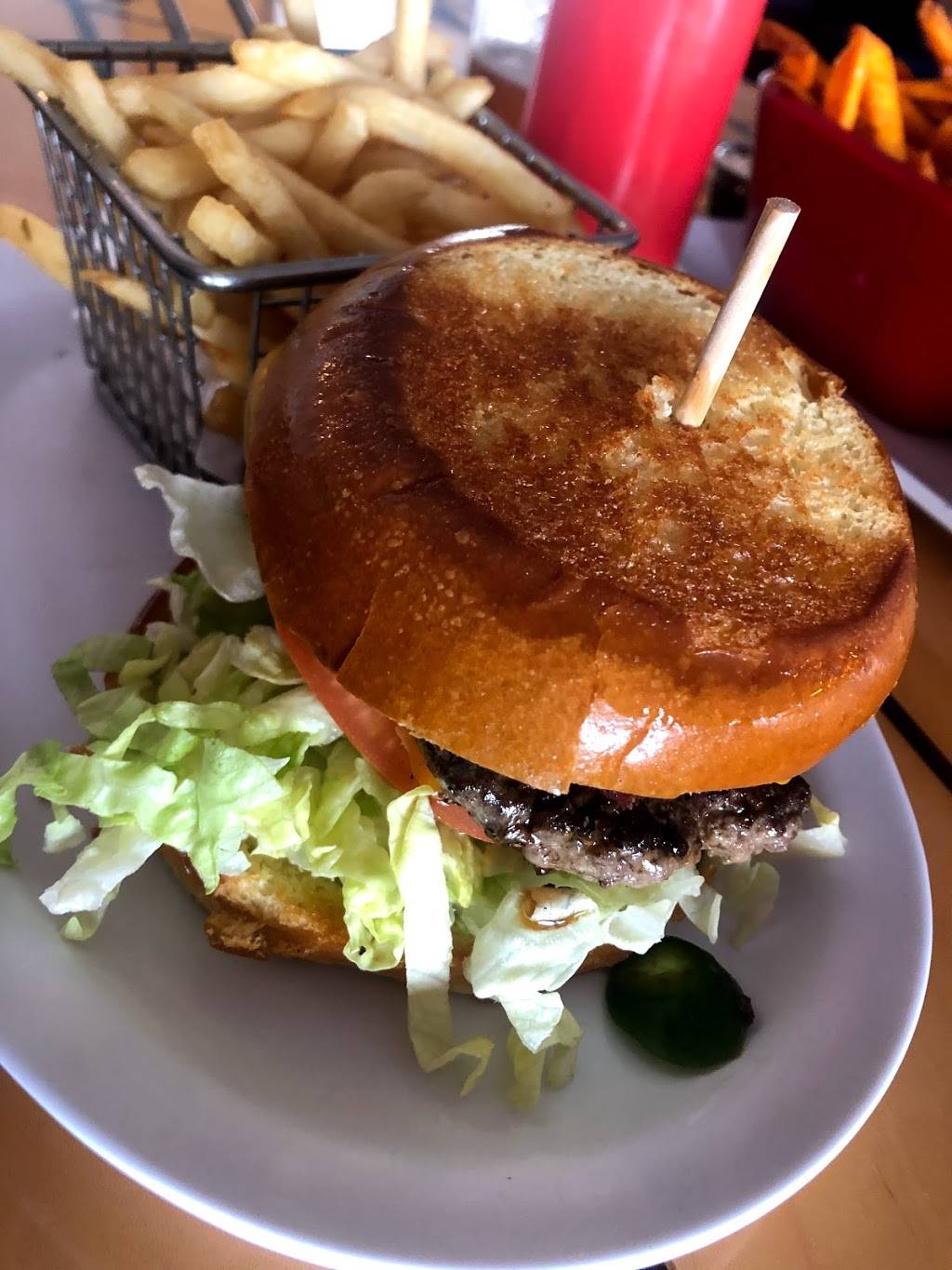 Poche Burger & Kitchen | restaurant | 2727 Via Cascadita, San Clemente, CA 92672, USA | 9494921135 OR +1 949-492-1135