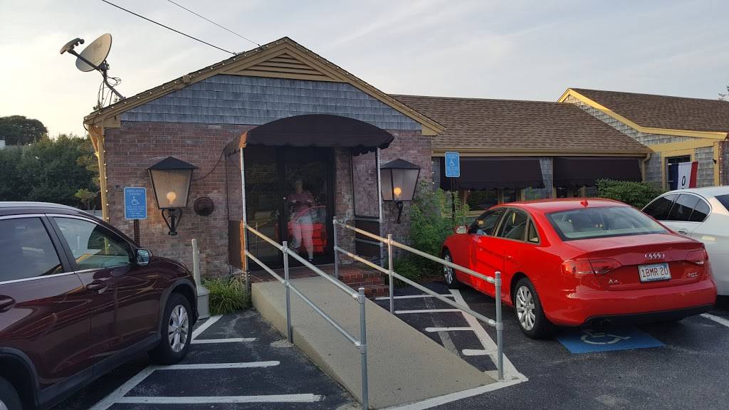 Pates Restaurant | restaurant | 1260 Main St, Chatham, MA 02633, USA | 5089459777 OR +1 508-945-9777