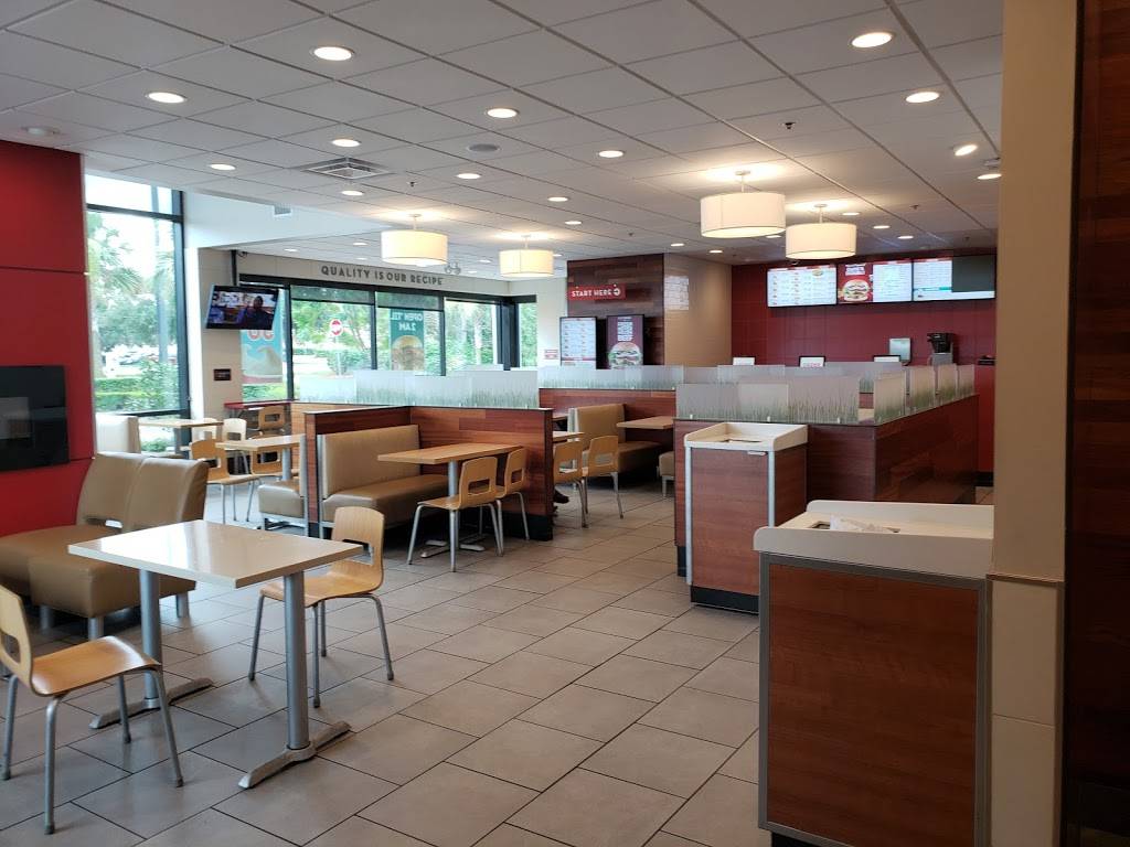 Wendys | restaurant | 10674 W Colonial Dr, Ocoee, FL 34761, USA | 4078772077 OR +1 407-877-2077