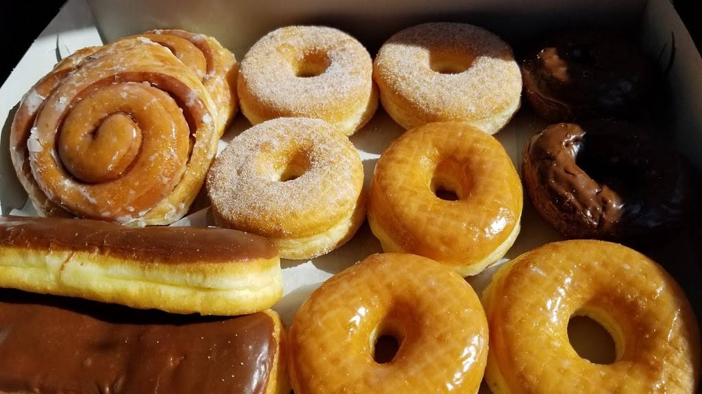 Luvn Donuts | bakery | 27051 McBean Pkwy #103, Valencia, CA 91355, USA | 6618881195 OR +1 661-888-1195