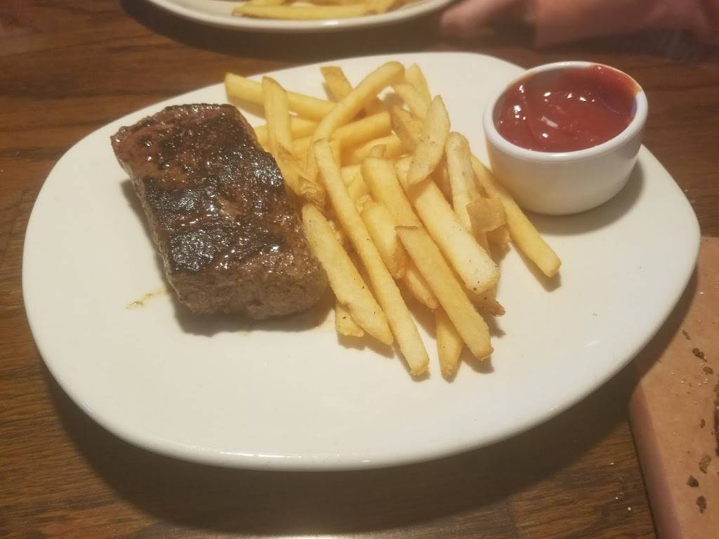 Outback Steakhouse | restaurant | 3401 N Granville Ave, Muncie, IN 47303, USA | 7652844329 OR +1 765-284-4329