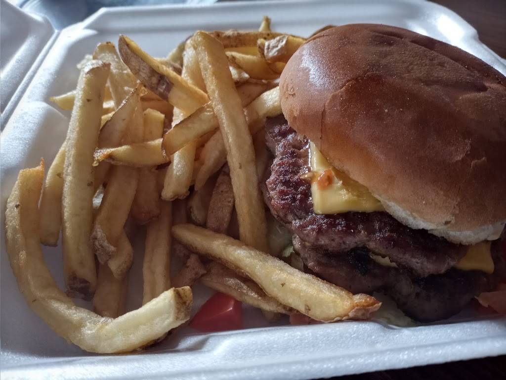 John and Loreta Family Restaurant | restaurant | 6030 Broadview Rd, Parma, OH 44134, USA | 4408570571 OR +1 440-857-0571