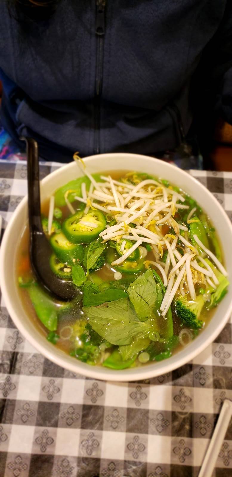 Viet Cajun & Noodles | restaurant | 437 Commerce Dr #100, Woodbury, MN 55125, USA | 6516832172 OR +1 651-683-2172