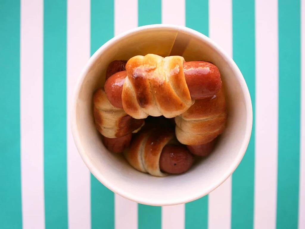 Wetzels Pretzels | restaurant | Volusia Mall, 1700 W International Speedway Blvd #135, Daytona Beach, FL 32114, USA | 3862587874 OR +1 386-258-7874