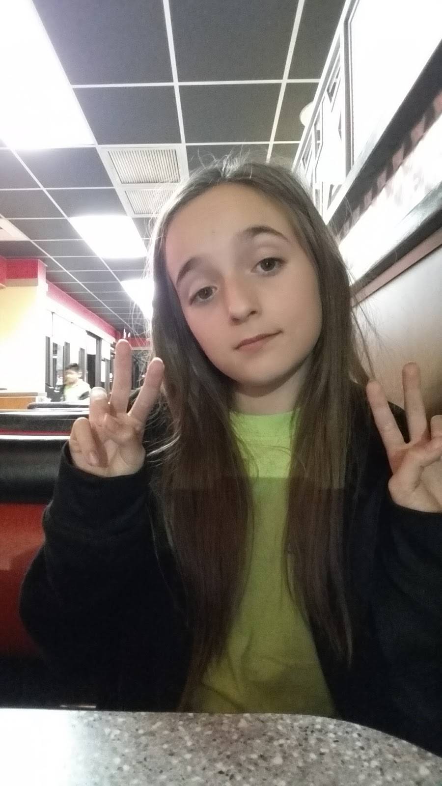 Hardees | restaurant | 1901 S York Rd, Gastonia, NC 28052, USA | 7048673921 OR +1 704-867-3921