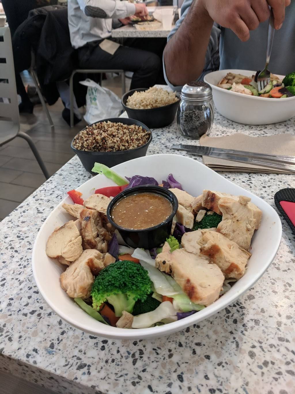 Crazy Bowls & Wraps | restaurant | 7353 Forsyth Blvd, St. Louis, MO 63130, USA | 3147839727 OR +1 314-783-9727