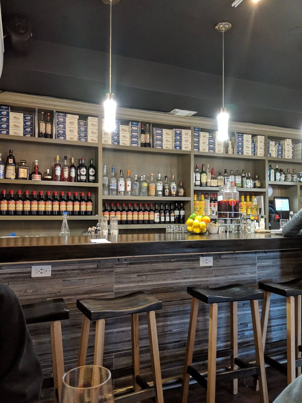 El Lugar | restaurant | 525 S 4th St, Columbus, OH 43206, USA | 6146707195 OR +1 614-670-7195