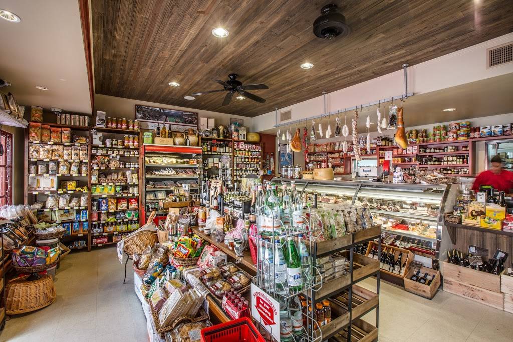 Vigiluccis Gourmet Market and Catering | meal takeaway | 2943 State St #102, Carlsbad, CA 92008, USA | 7607200188 OR +1 760-720-0188