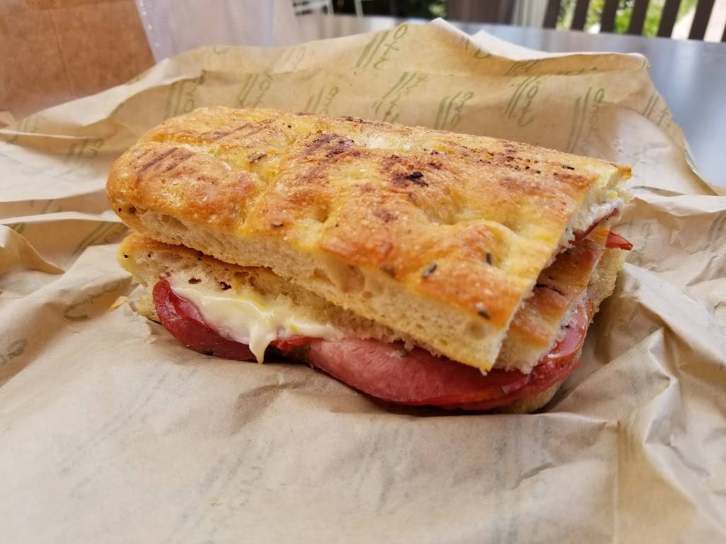 Croutons | restaurant | 17927 MacArthur Blvd, Irvine, CA 92614, USA | 9492220911 OR +1 949-222-0911