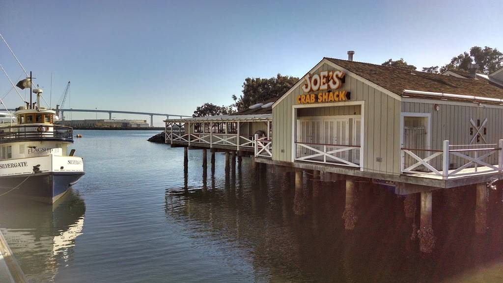 Joes Crab Shack | restaurant | 525 E Harbor Dr, San Diego, CA 92101, USA | 6192337391 OR +1 619-233-7391