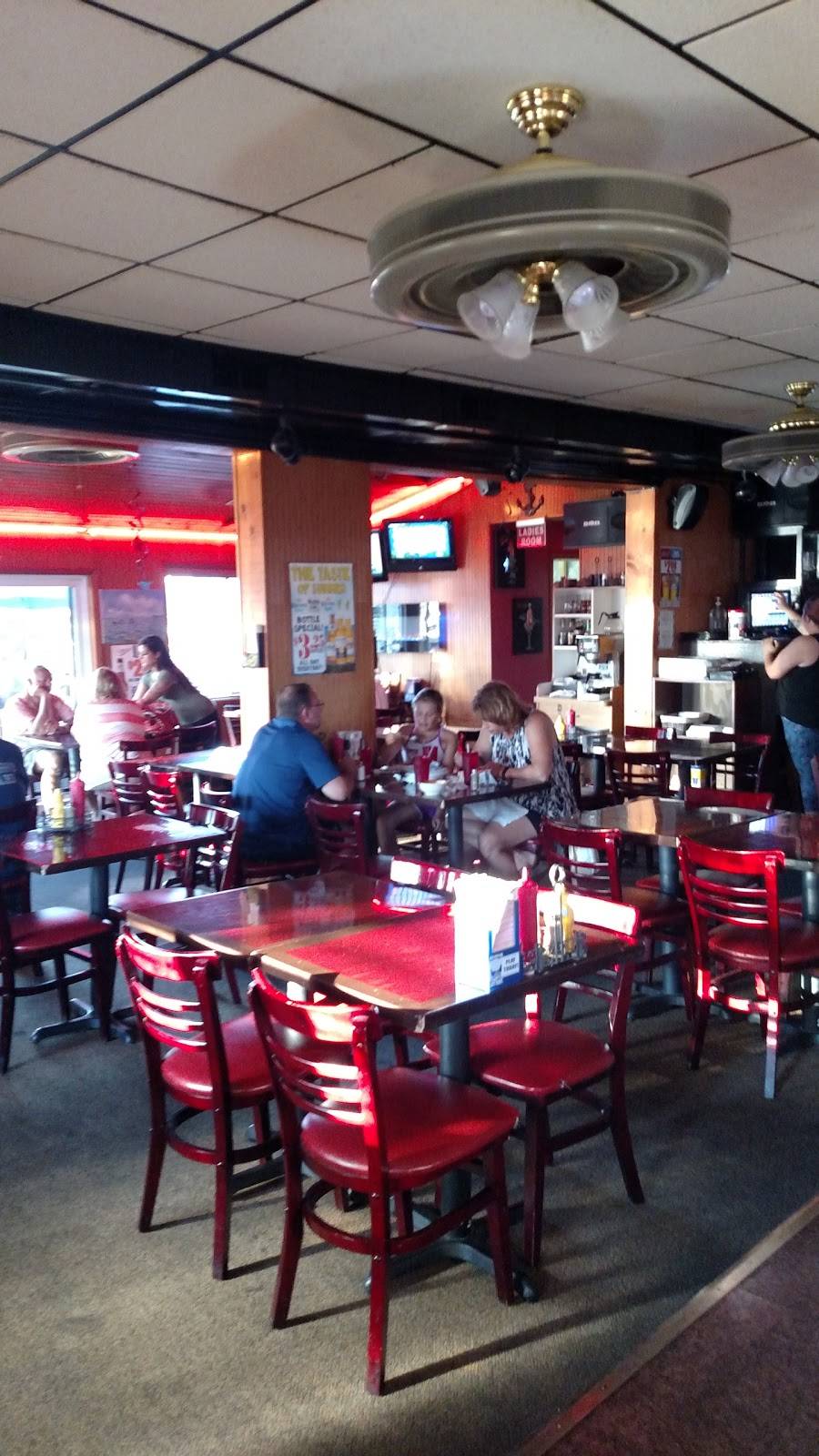 Speedboat Bar & Grill | restaurant | 749 Biddle Ave, Wyandotte, MI 48192, USA | 7342825750 OR +1 734-282-5750