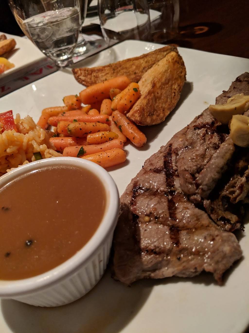 Restaurant Casa Grecque | restaurant | 259 Boulevard Curé-Labelle, Sainte-Thérèse, QC J7E 2X6, Canada | 4509512596 OR +1 450-951-2596