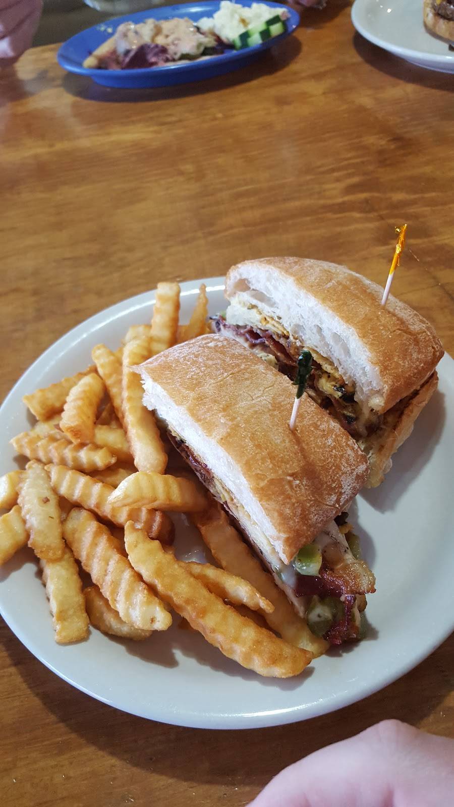 M & M Ranch House | restaurant | 645 Antelope Blvd #1, Red Bluff, CA 96080, USA | 5305271420 OR +1 530-527-1420